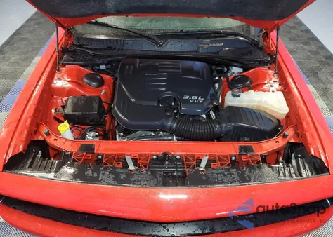 2023 Dodge Challenger Sxt z USA, uszkodzony, nr VIN 2C3CDZAG8PH553653